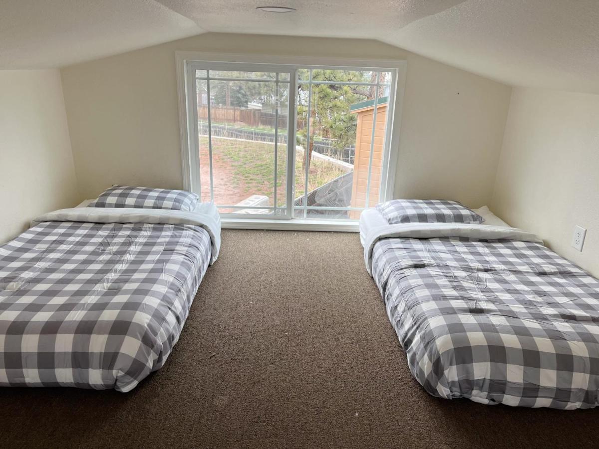 Cedar Tiny Home Woodland Park Exterior photo